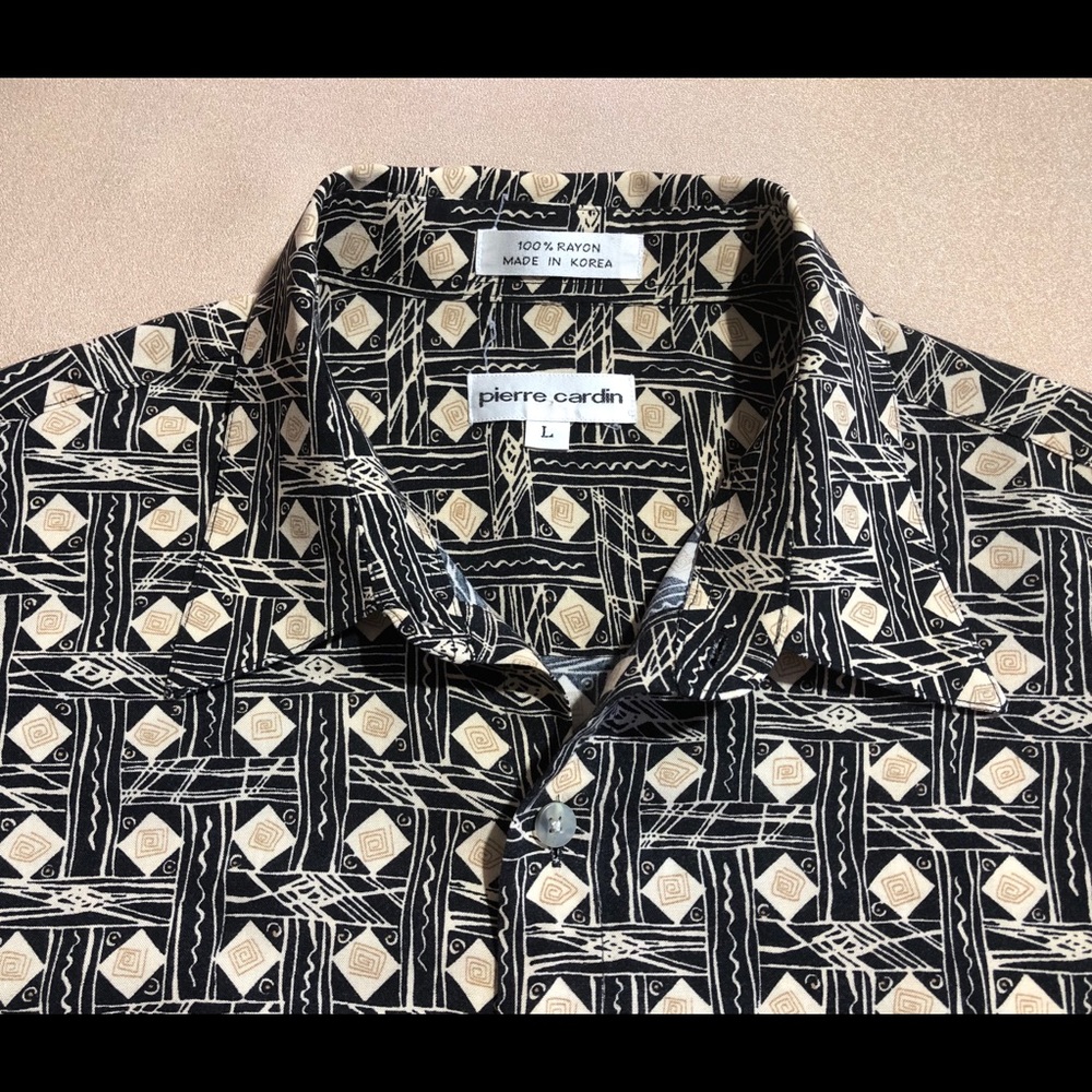 NWOT. PIERRE CARDIN SHORT SLEEVE SHIRT, brown